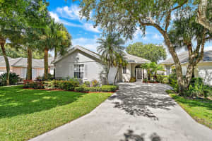 1004  Bedford Avenue, Palm Beach Gardens, FL 33403 Sold 10/24/22