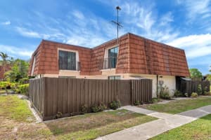 2125 White Pine Cir, Greenacres, FL 33415, Sold 09/26/22