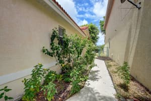 8645  Binghamton Avenue, Boynton Beach, FL 33436 Sold 09/02/22