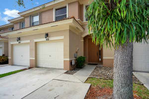 453  Rainbow Springs Terrace, Royal Palm Beach, FL 33411 Sold 10/03/22