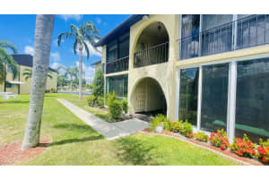 335 Pine Ridge Cir, Greenacres, FL 33463, Sold 09/30/22