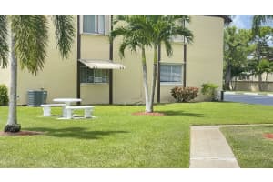 335 Pine Ridge Cir, Greenacres, FL 33463, Sold 09/30/22