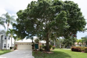 701 NW Waterlily Pl, Jensen Beach, FL 34957, Sold 09/30/22