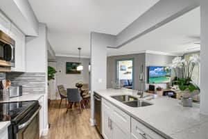 157 Yacht Club Way APT 204, Hypoluxo, FL 33462, Sold 09/22/22