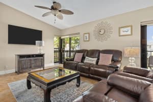 5187 Oakhill Ln APT 621, Delray Beach, FL 33484, Sold 11/30/22