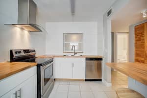 2805 SW 22nd Ave, Delray Beach, FL 33445, Sold 02/15/23