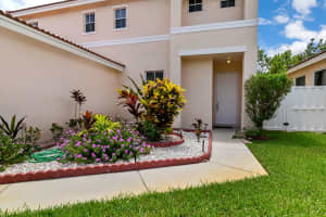 6514 Spring Meadow Dr, Greenacres, FL 33413, Sold 12/13/22