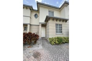 973 Lucaya Dr, Riviera Beach, FL 33404, Sold 09/23/22