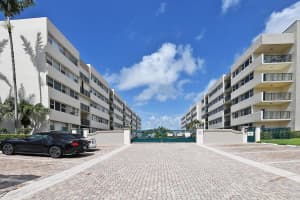 1236  Hillsboro Mile    307, Hillsboro Beach, FL 33062 Sold 10/19/22