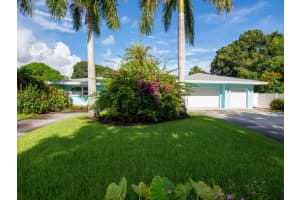 335  15th Avenue, Vero Beach, FL 32962 Sold 10/11/22