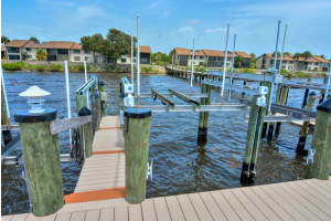 1600 NE Dixie Hwy Apt 14-107, Jensen Beach, FL 34957, Sold 09/08/22