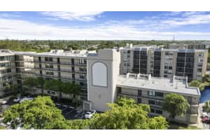 8  Royal Palm Way   2010, Boca Raton, FL 33432 Sold 11/22/22