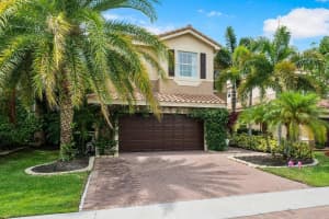 8300  Calabria Lake Drive, Boynton Beach, FL 33473 Sold 10/04/22