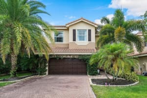 8300  Calabria Lake Drive, Boynton Beach, FL 33473 Sold 10/04/22