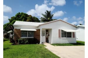 6811 NW 75th St, Tamarac, FL 33321, Sold 10/13/22