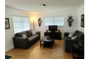 6811 NW 75th St, Tamarac, FL 33321, Sold 10/13/22