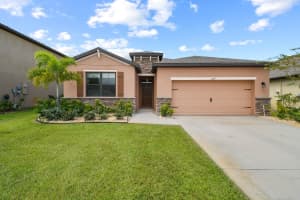 6449 NW Castlebrook Avenue, Port Saint Lucie, FL 34983 Sold 05/03/23