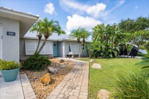 990 SW Gardens Boulevard, Palm City, FL 34990 Sold 09/26/22