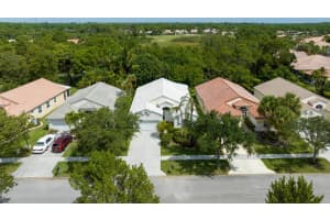 7024 SE Twin Oaks Cir, Stuart, FL 34997, Sold 12/12/22