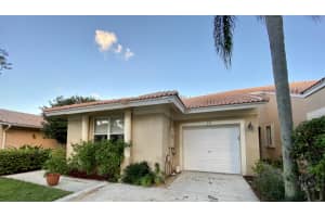 327 E Coral Trace Cir, Delray Beach, FL 33445, Sold 12/21/22