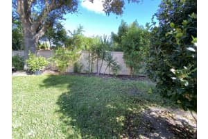 327 E Coral Trace Cir, Delray Beach, FL 33445, Sold 12/21/22