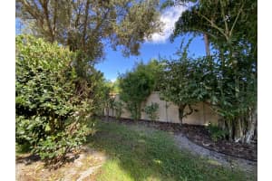 327 E Coral Trace Cir, Delray Beach, FL 33445, Sold 12/21/22