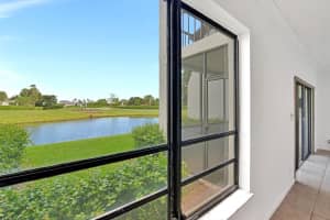 900 Greensward Ln, Delray Beach, FL 33445, Sold 10/18/22