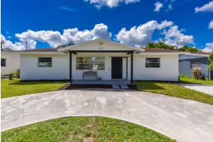 2244 SE Washington St, Stuart, FL 34997, Sold 10/03/22