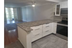 890 N Federal Highway    203, Lantana, FL 33462 Sold 09/27/22