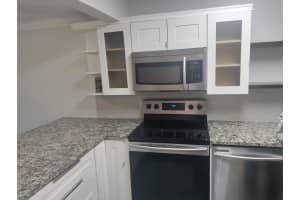 890 N Federal Highway    203, Lantana, FL 33462 Sold 09/27/22