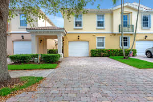418 Capistrano Dr, Palm Beach Gardens, FL 33410, Sold 10/21/22