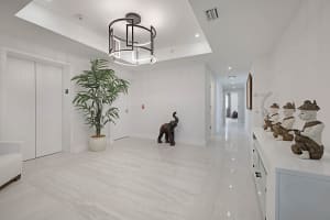 327 E Royal Palm Road   303, Boca Raton, FL 33432 Sold 12/09/22