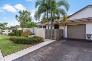 307 SW 29th Ave, Delray Beach, FL 33445, Sold 09/28/22