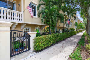 11850  Valencia Gardens Avenue, Palm Beach Gardens, FL 33410 Sold 11/18/22