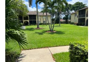 301 Pine Ridge Cir, Greenacres, FL 33463, Sold 11/04/22