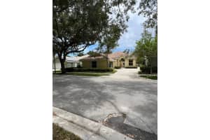 142 S Hampton Dr, Jupiter, FL 33458, Sold 10/14/22