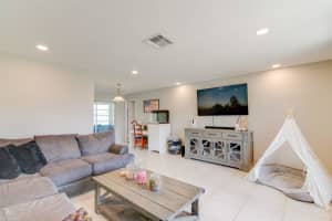 9701 NW 67th Ct, Tamarac, FL 33321, Sold 11/01/22
