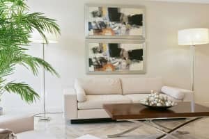 2000 Presidential Way, West Palm Beach, FL 33401, Sold 10/03/22