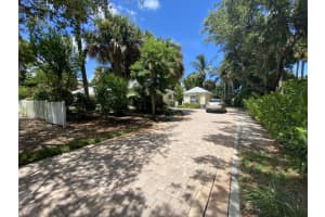 22 Perriwinkle Ln, Stuart, FL 34996, Sold 11/08/22