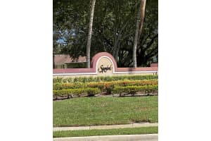 31 Clinton Ct, Royal Palm Beach, FL 33411, Sold 11/29/22