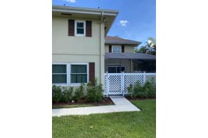 31 Clinton Ct, Royal Palm Beach, FL 33411, Sold 11/29/22