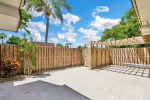 504 5th Ln, Greenacres, FL 33463, Sold 11/08/22