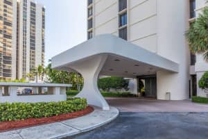 5380 N Ocean Dr, Riviera Beach, FL 33404, Sold 02/06/23