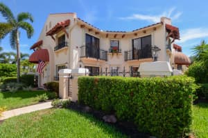 5 Uno Lago Dr, North Palm Beach, FL 33408, Sold 10/13/22