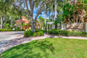 2310  Amalfi Way, Palm Beach Gardens, FL 33410 Sold 03/13/23