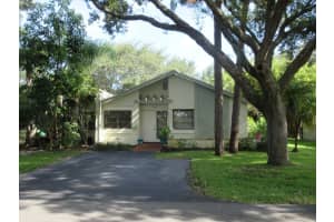 3842 Arelia Dr, Delray Beach, FL 33445, Sold 09/26/22