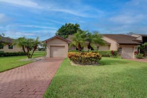 6700 Versailles Ct, Greenacres, FL 33467, Sold 10/04/22