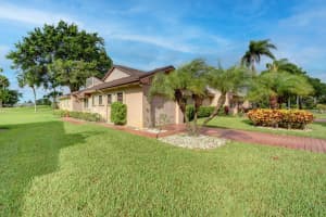 6700 Versailles Ct, Greenacres, FL 33467, Sold 10/04/22