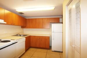 425 Executive Center Dr, West Palm Beach, FL 33401, Sold 10/21/22