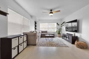 18 Amherst Ct, Royal Palm Beach, FL 33411, Sold 09/28/22